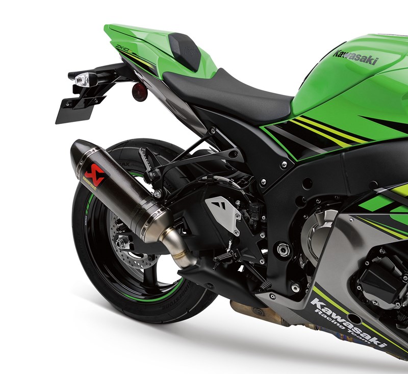 Ninja® ZX™-10R Akrapovic Slip-On Exhaust detail photo 3