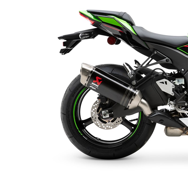 Ninja® ZX™-10R Akrapovic Slip-On Exhaust detail photo 1