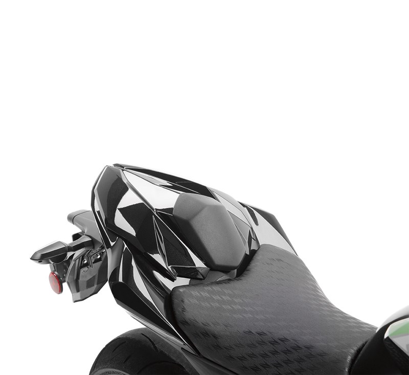 Seat Cowl, Metallic Spark Black/660 detail photo 2